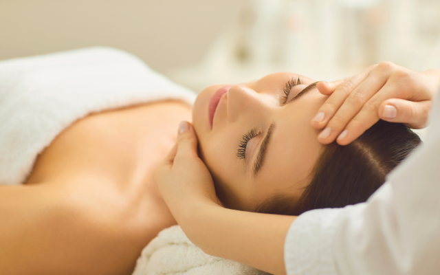 ゴルゴ線は生まれつき？遺伝や体質による原因と、今日からできる徹底ケア