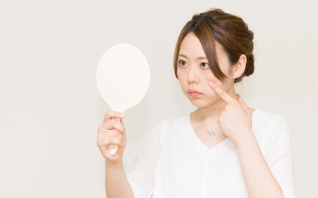 【50代必見】顔のたるみに即効性！今日からできる簡単ケアで驚くほどスッキリ顔へ