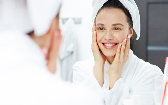 【医師監修】顔のシミができる原因とは？種類別の特徴と今日からできる対策